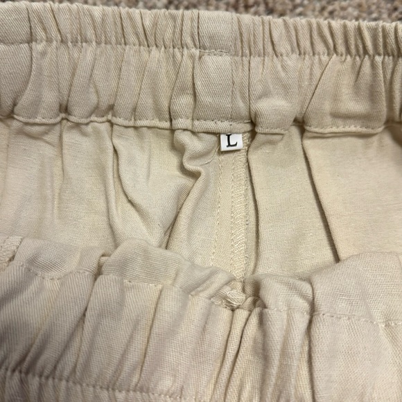 Beige wide leg elastic waist pants with pockets - Picture 3 of 4